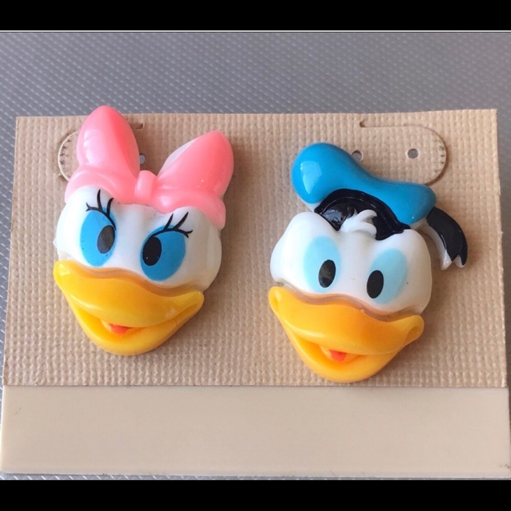 Daysi and Donald Duck 🦆 earrings!